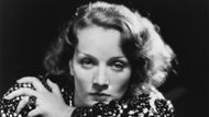 Marlene Dietrichová ve filmu Šanghajský expres (1932).
