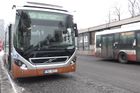 Praha testuje hybridní autobus