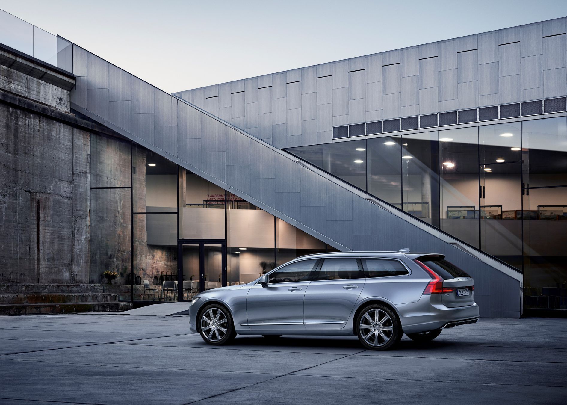 Volvo V90