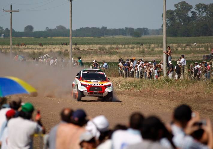 Stephane Peterhansel na trati Dakaru