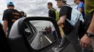 Coal miners and their families march on a national main road N 630 between Robla village and Leon, northern Spain June 14, 2012. The miners are protesting against the government's proposal to decrease funding for coal production. REUTERS/Eloy Alonso (SPAIN - Tags: CIVIL UNREST BUSINESS EMPLOYMENT ENERGY) Published: Čer. 14, 2012, 5:10 odp.