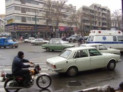 Automobilový provoz v Teheránu se řídí heslem 
