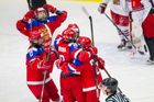 Ruské hokejistky se radují z postupu do semifinále MS do osmnácti let. Češky porazily v Přerově 2:0. Podívejte se na fotky.
