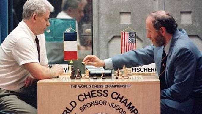 Archivní snímek z jugoslávského souboje Spassky - Fischer (vpravo)