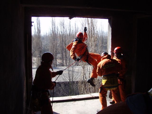 Záchranáři na komíně