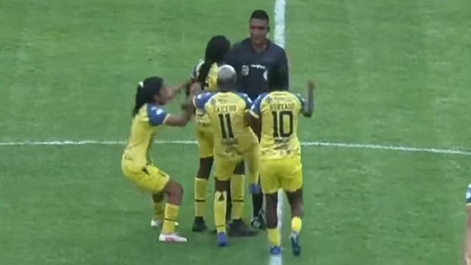 Incident v utkání ekvádorské ligy žen