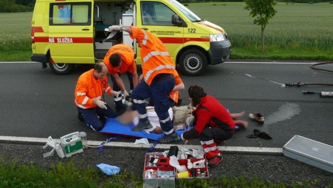 Záchranáři u nehody - ilustrační foto