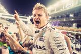Nico Rosberg a tým Mercedesu se mohou pyšnit titulem mistrů světa formule 1. A ať už si řada fanoušků o tomto seriálu myslí svoje, jsou to pořád celosvětově nejpopulárnější závody.