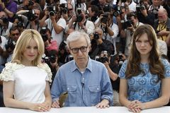 Cannes zahájila nová komedie Woodyho Allena