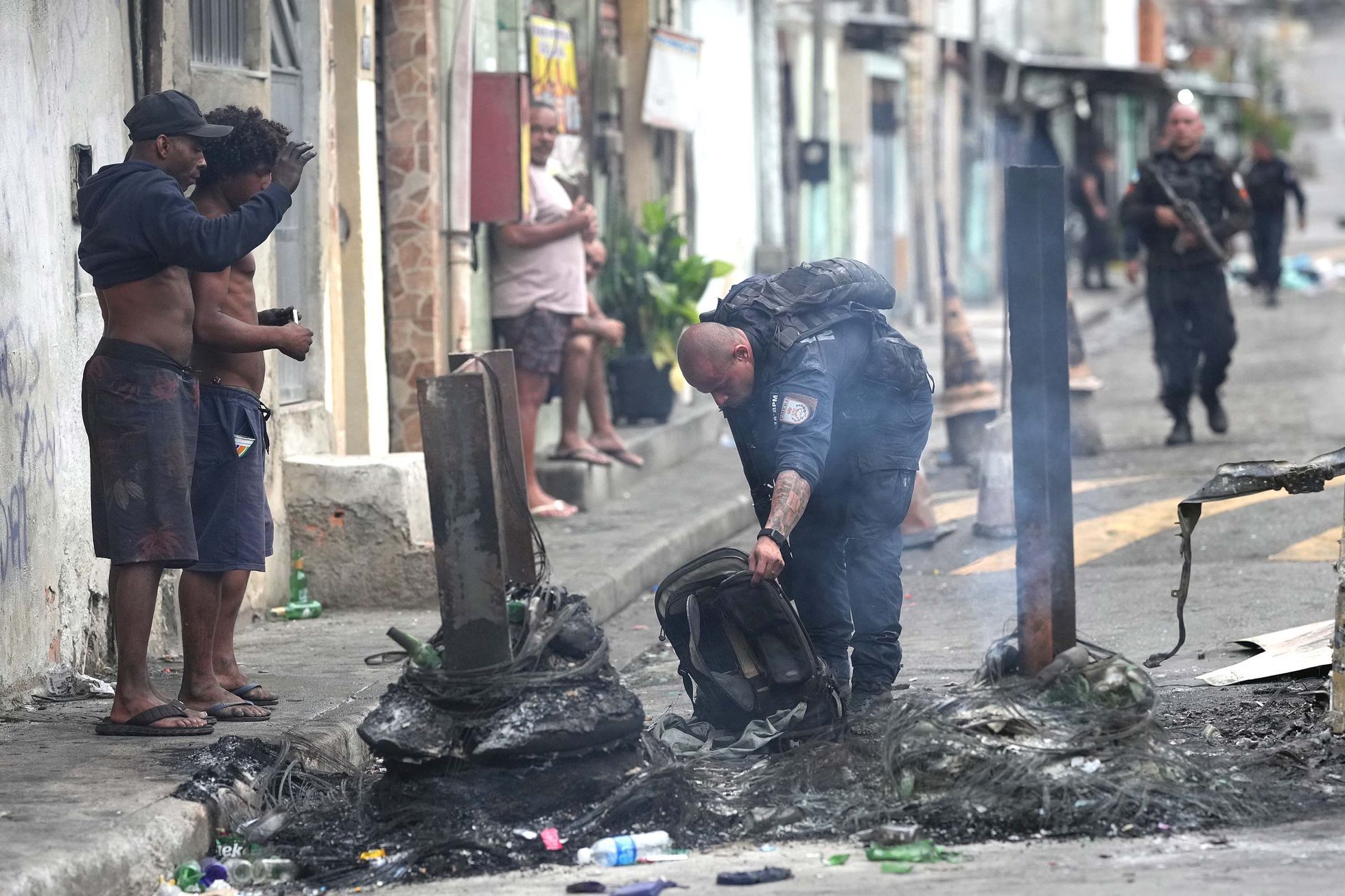Brazílie, Rio de Janeiro, favela, policie, zásah, gang