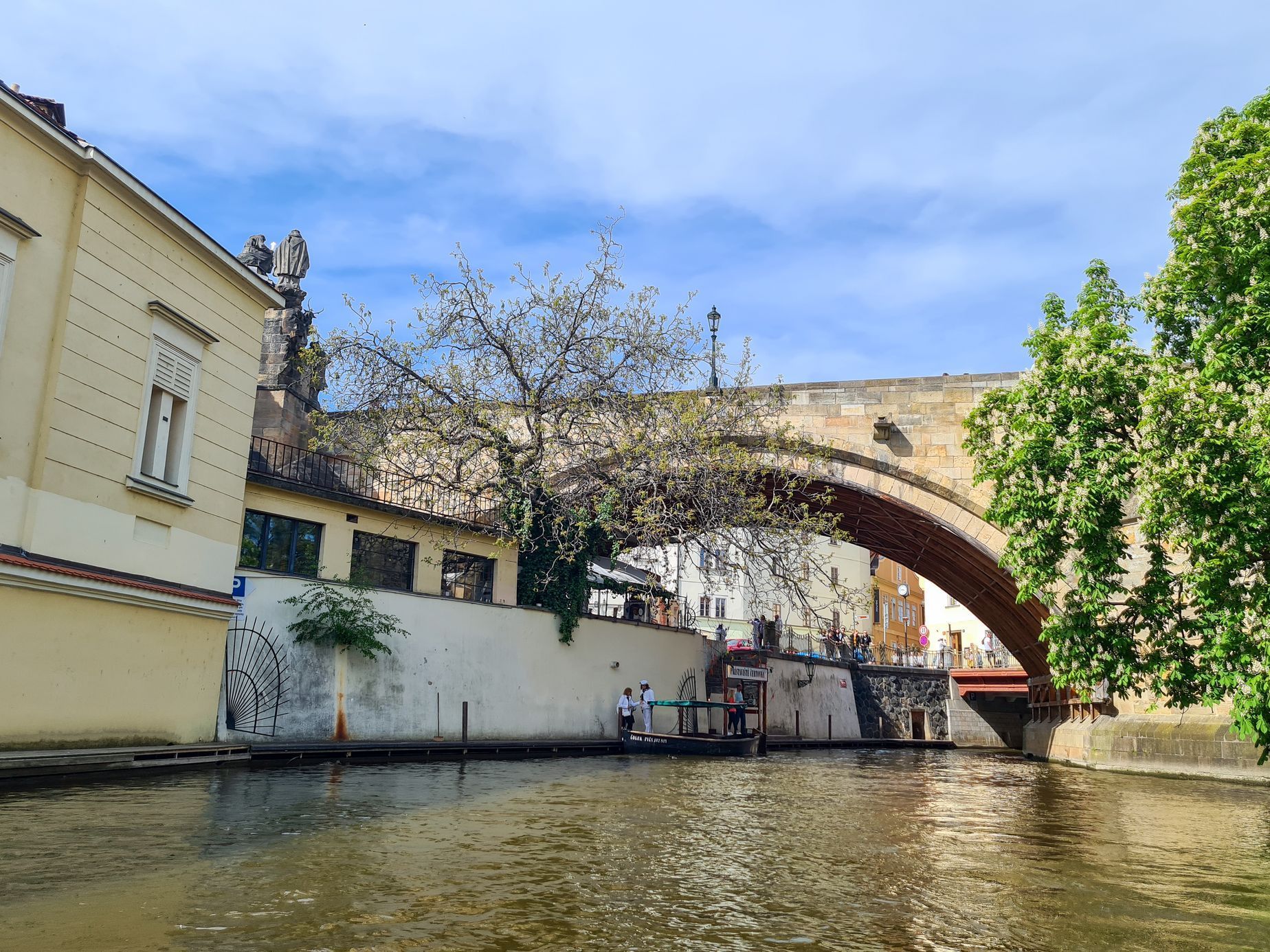 Praha Vltava historická centrum Čertovka