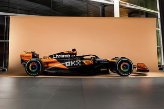 McLaren MCL38.