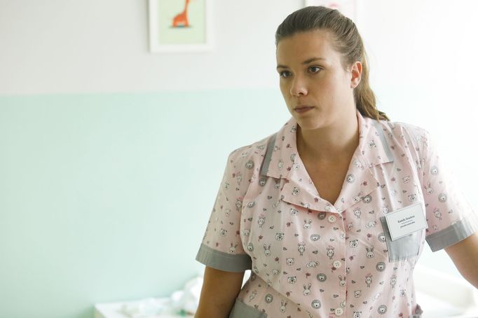Eva Hacurová (na snímku) v roli zdravotní sestry Kamily Tesařové nahradila Jitku Čvančarovou, která si zlomila nohu.