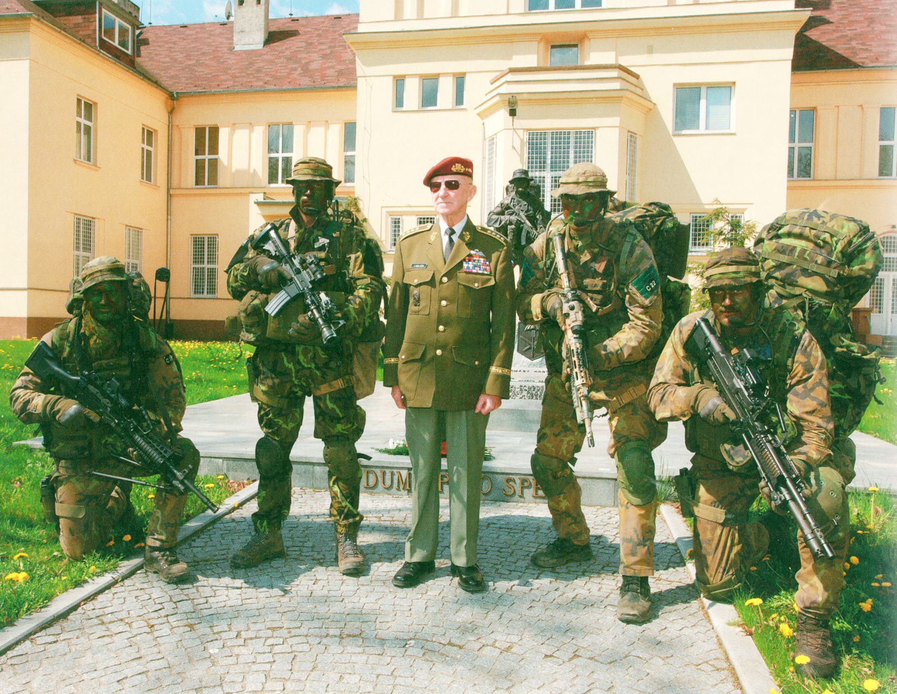 Jednorázové užití / Fotogalerie / Speciální síly armády ČR / NATO / Kniha