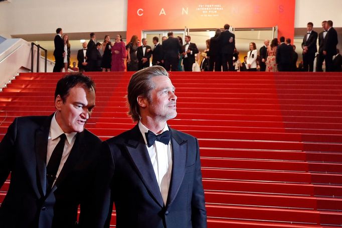 Režisér Quentin Tarantino a herec Brad Pitt.