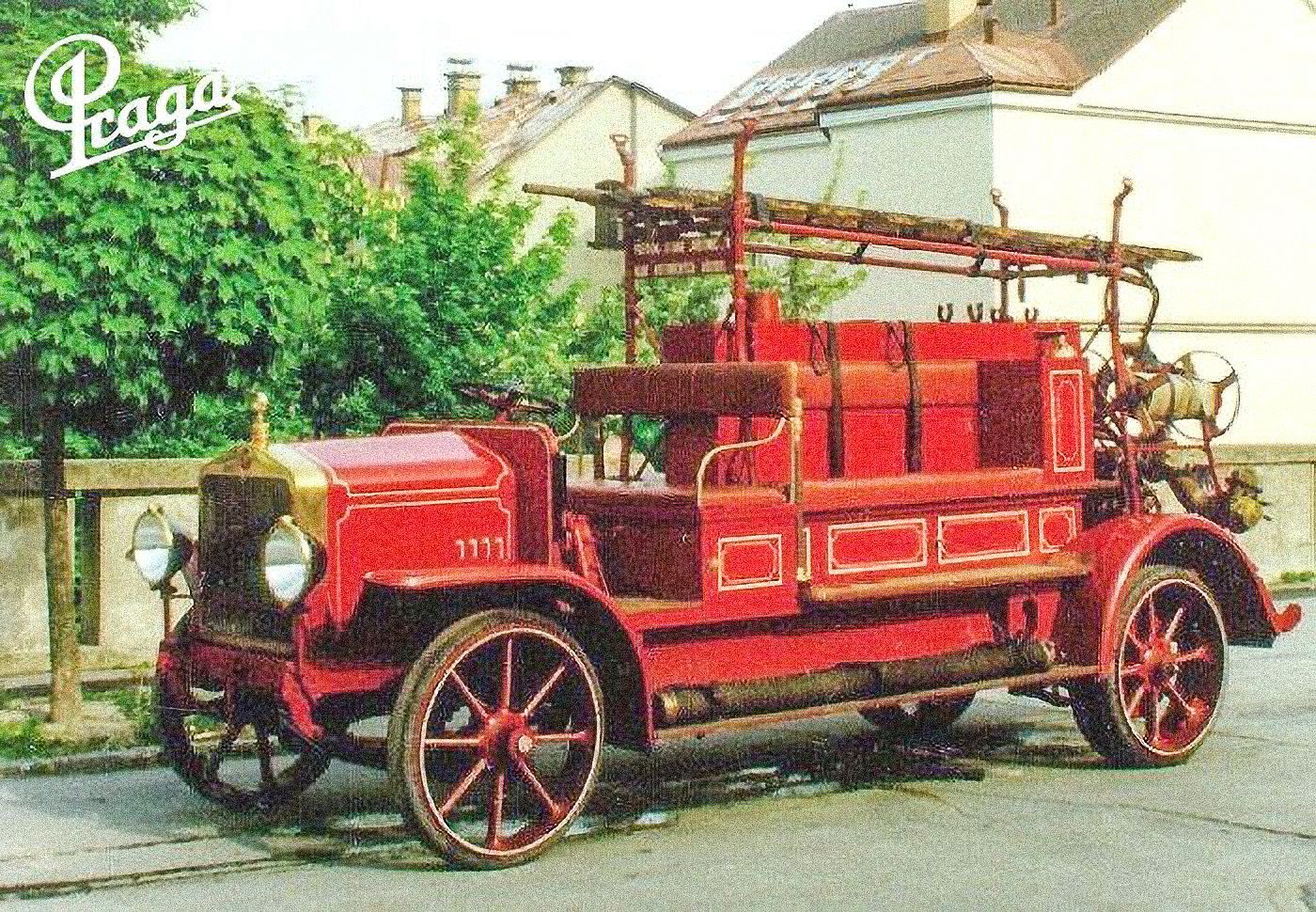 Fotogalerie / Historie / Stříkačka / Před 110 lety obdržel pražský hasičský sbor první automobilovou stříkačku