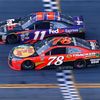 NASCAR 2016, Daytona 500: Denny Hamlin (11) a  Martin Truex Jr. (78)