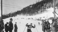 Snímek z olympiády v roce 1928. V běhu na lyžích na 18 kilometrů dojel Fin Veli Saarinen (na snímku) jako čtvrtý. Vyhrál Nor Johan Gröttumsbraaten s časem 1:37:01.