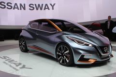 Renault a Nissan za čtyři roky nabídnou auta, která sama projedou městskými křižovatkami