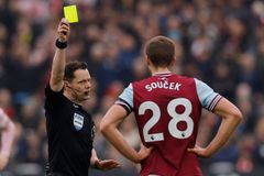 West Ham selhal, Souček zůstal o půli v šatně. Manchester City má nového hrdinu