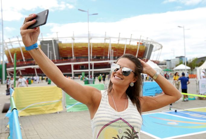 OH 2016, tenis: fanynka si dělá selfie