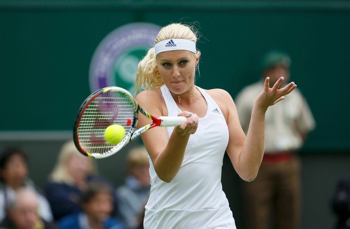 Kristina Mladenovicová v prvním kole Wimbledonu 2013