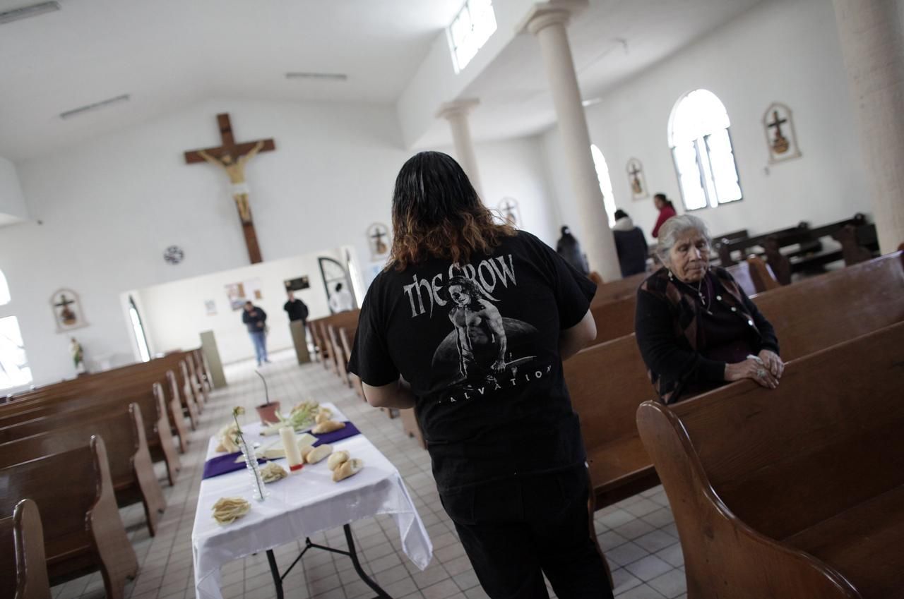 Fotogalerie: Metalista knězem? V Mexiku je to možné.