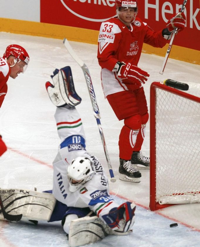 MS v hokeji 2012: Itálie - Dánsko (gól Dánska, Madsen, Jakobsen)