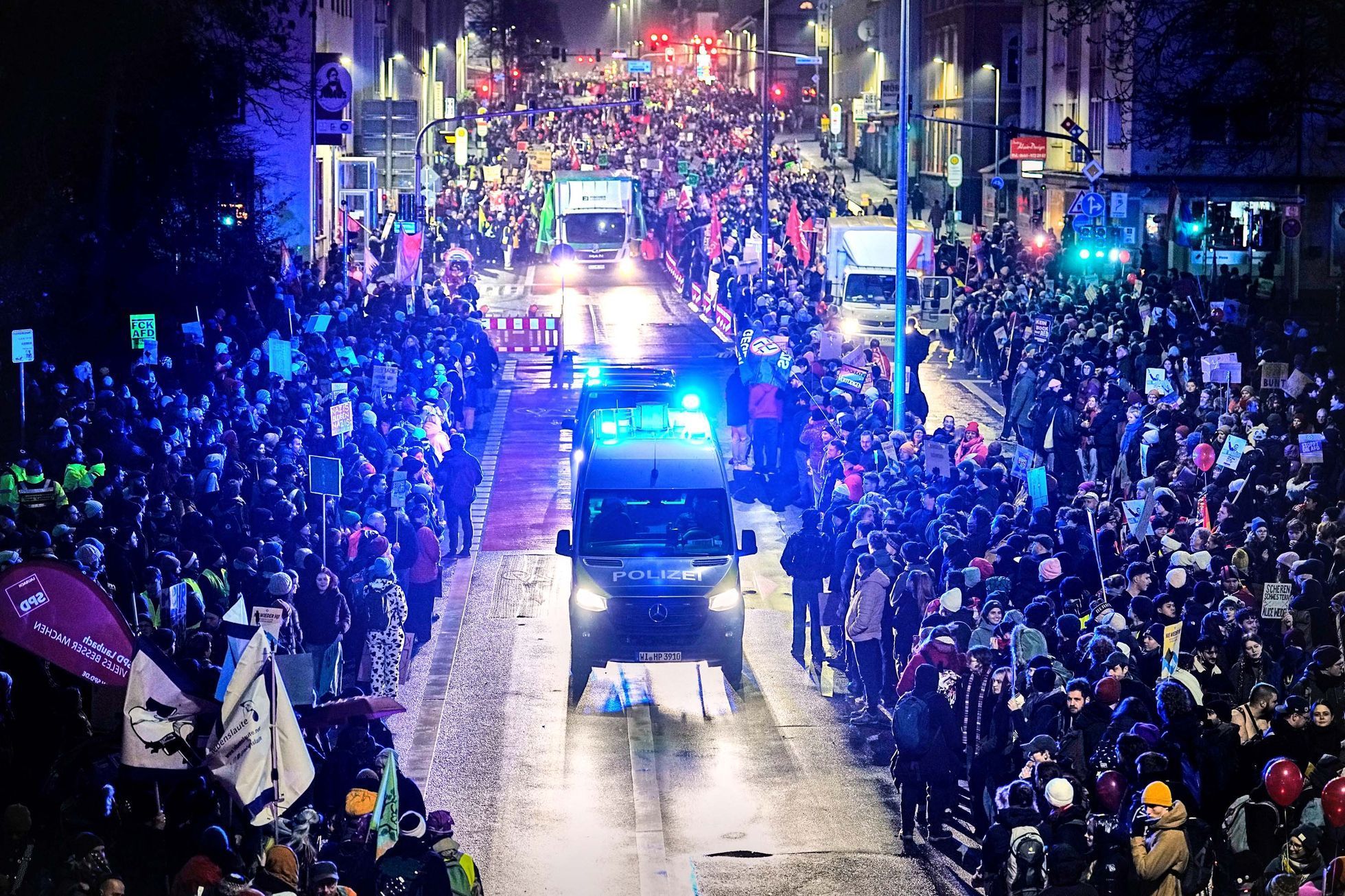 Německo, AFD, Alternativa pro Německo, Weidel. sjezd, Antifa, protest,  Generace Německo