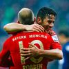 Pizzaro a Robben se radují při výhře Bayernu Mnichov 9:2 nad Hamburkem