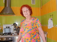 Anně Petrovně je 86 let. Zažívá druhou válku v životě.