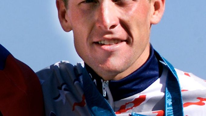 Dopingové komise mají nyní další a silnější důkazy, které prý svědčí o systematickém dopingu Lance Armstronga a jeho okolí