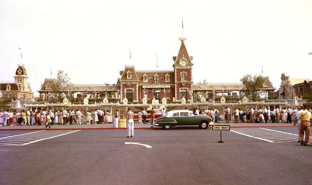 Jednorázové užití / Fotogalerie / Před 65 lety se v Kalifornii zrodil legendární Disneyland / Profimedia