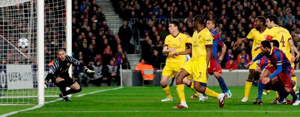 Barcelona - Arsenal: Busquetsův vlastní gól