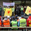 Demonstrace policistů a hasičů před ministerstvem vnitra