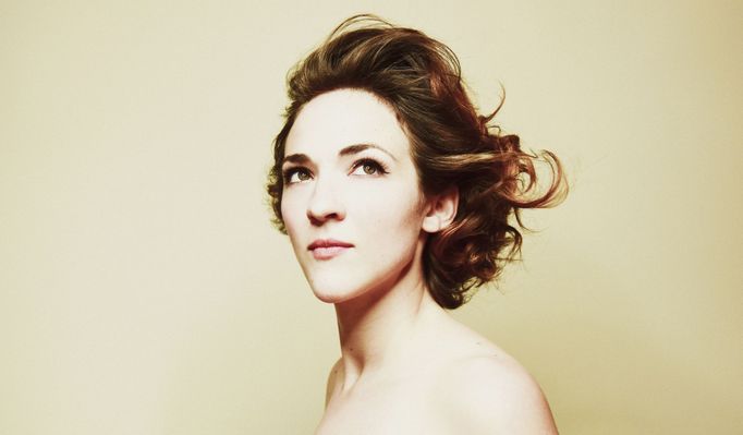 Písničkářka Becca Stevens.