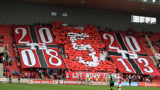 Ke kormidlu Slavie se vrátil kouč Michal Petrouš a při oslavách pětiletého výročí nového Edenu dovedl tým k vítězství 5:1 nad Jabloncem