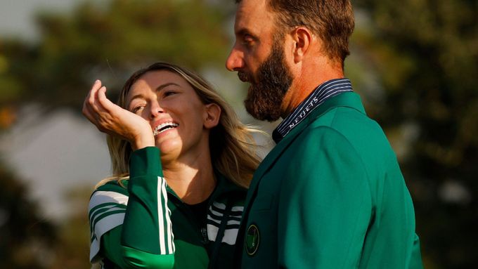 Golfová světová jednička Dustin Johnson, jehož partnerkou je Paulina Gretzky, dcera hokejové legendy