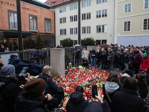 Sepsali příběhy obětí střelby. Z jejich rozesmátých tváří se nám svírá srdce, říkají