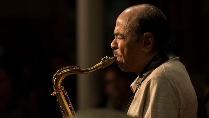 Benny Golson (na fotografii z roku 2017) účinkoval také ve filmu Terminál režiséra Stevena Spielberga.