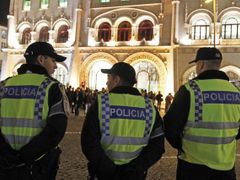 Portugalská policie je v pohotovosti, očekávají se protesty. Zejména proti válce v Afghánistánu.
