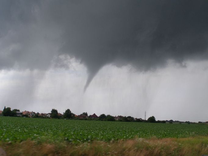 Foto pardubického tornáda od R. Žabkové.