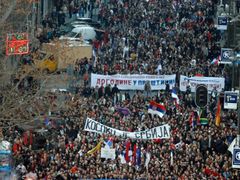 V násilnosti přerostla masová demonstrace organizovaná srbskou vládou. Účastnilo se jí několik set tisíc lidí (odhady se velmi různí).