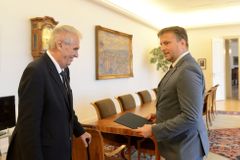 Ministr spravedlnosti Kněžínek: Žaloba na prezidenta Zemana nemá šanci uspět