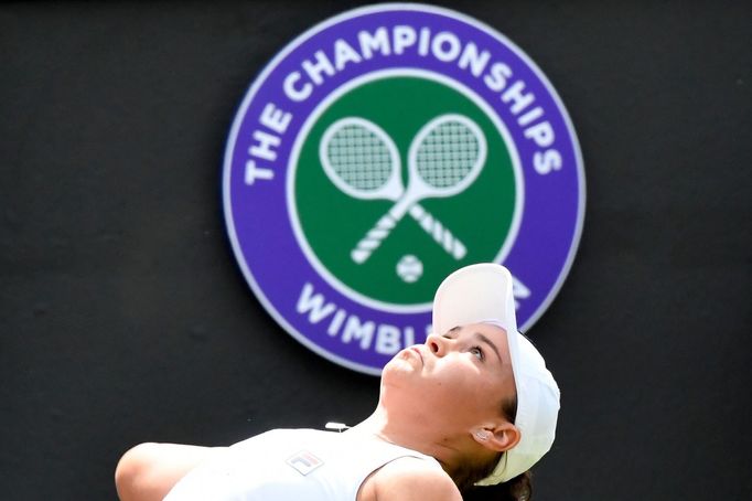 Ashleigh Bartyová v osmifinále Wimbledonu 2021