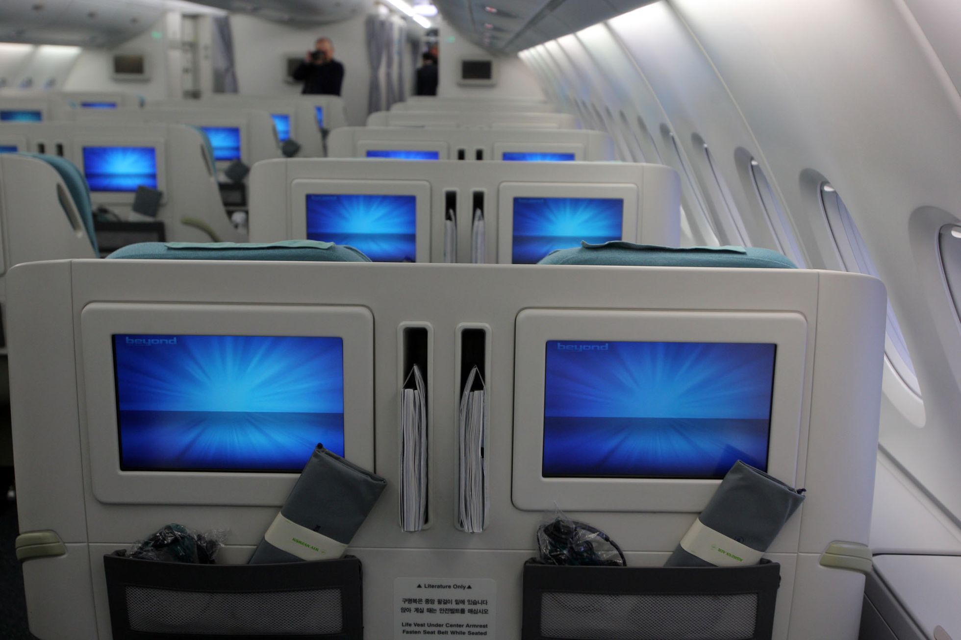 Airbas 380 přistál v Praze