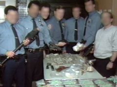 Snímek z filmu Crack: Kokain, korupce a konspirace.