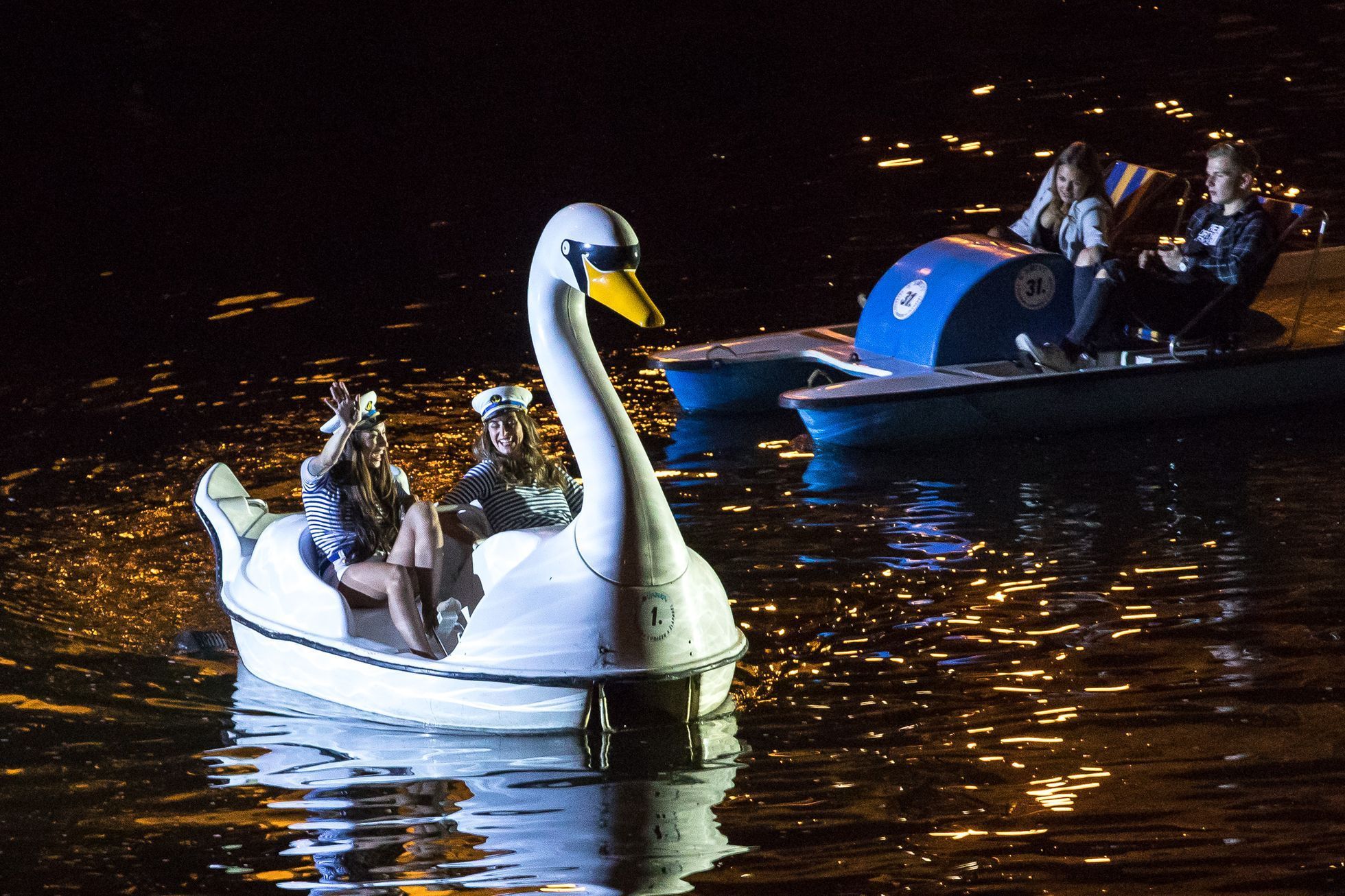 Jiří Suchý a Jitka Molavcová, koncert na Vltavě, Prague Sounds