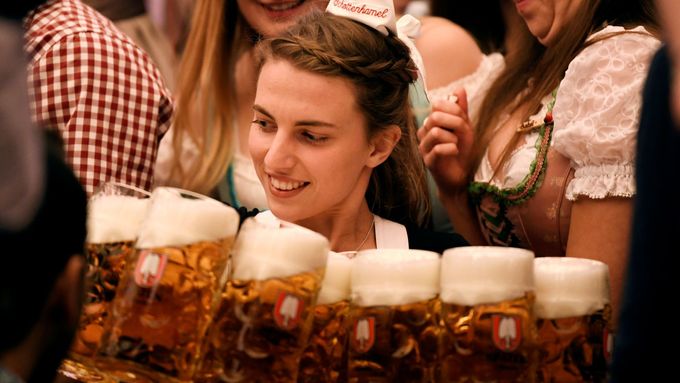 Tradiční pivní festival Oktoberfest v Mnichově.