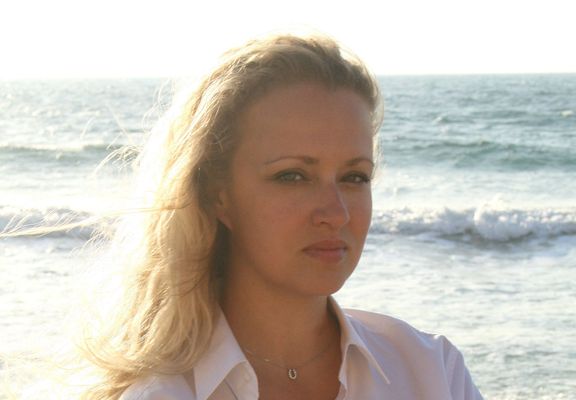 Lenka Szántó na telavivské pláži